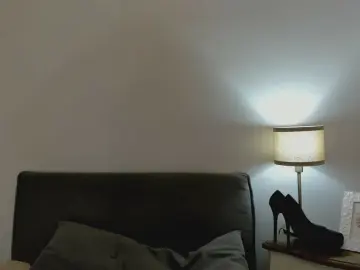 JosieMagnetic  live sex cam