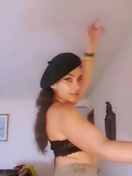 Lunatheone888  live sex cam