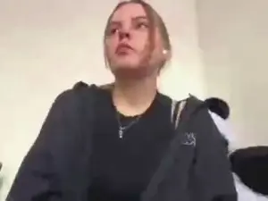 KellyeFlake  live sex cam