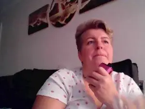 Modnighmouse4  live sex cam