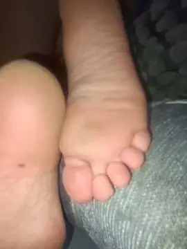 Pazzerella84  live sex cam