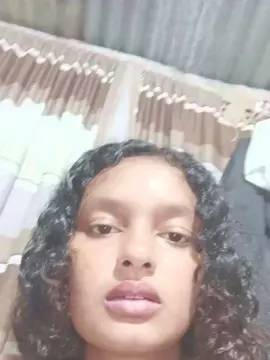 Samyangulo18  live sex cam