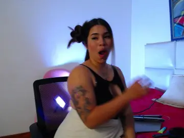 Saraa_lips  live sex cam