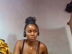 Esmeralda28  live sex cam
