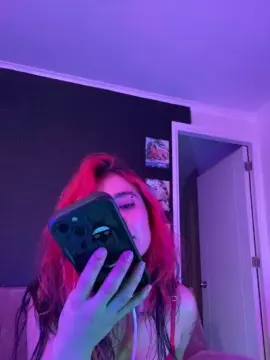 Karenbrunette  live sex cam