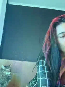 Karenbrunette  live sex cam