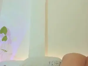 Litle_slut  live sex cam