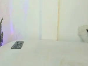 Litle_slut  live sex cam