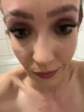 Sugar86xxx  live sex cam