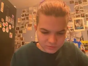 VikkiStrachan  live sex cam