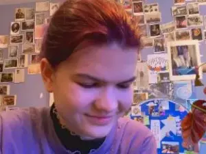 VikkiStrachan  live sex cam