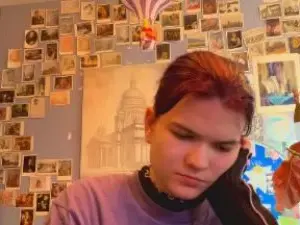 VikkiStrachan  live sex cam