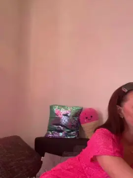 Nadine1990  live sex cam