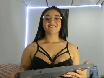 Princesstruck  live sex cam