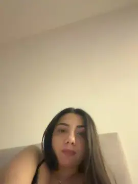 Airam22  live sex cam