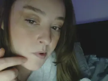 Busty_girl21  live sex cam