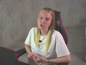 LeighDisharoon  live sex cam