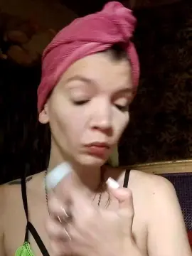 Mai73XXX  live sex cam