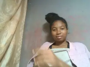 Shinah  live sex cam