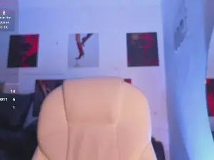 Valkyria09  live sex cam