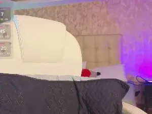 Valkyria09  live sex cam