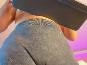 Valkyria09  live sex cam