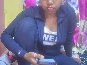 Canellia  live sex cam