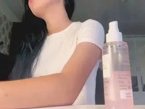 DelmyButtel  live sex cam