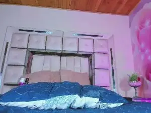 Emili_clark  live sex cam