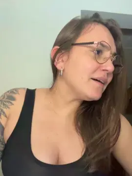 Brunaa  live sex cam