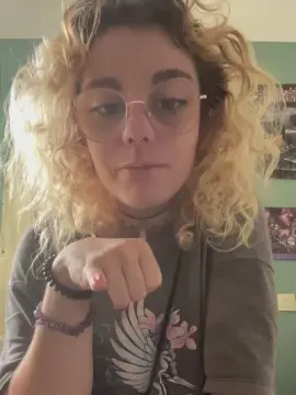 Emy_2002  live sex cam
