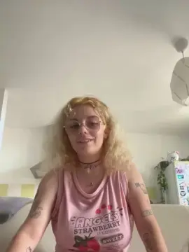 Emy_2002  live sex cam