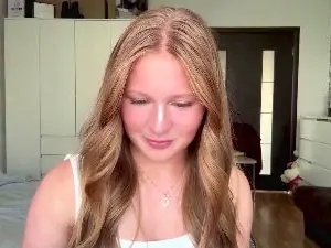 LoriaWheatly  live sex cam