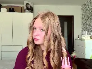 LoriaWheatly  live sex cam