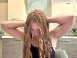LoriaWheatly  live sex cam