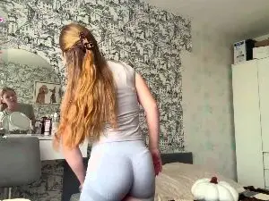 LoriaWheatly  live sex cam