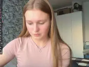 LoriaWheatly  live sex cam
