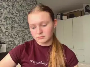 LoriaWheatly  live sex cam