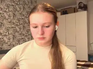 LoriaWheatly  live sex cam