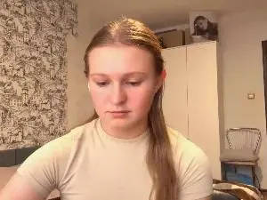LoriaWheatly  live sex cam