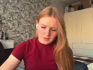 LoriaWheatly  live sex cam