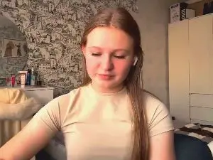 LoriaWheatly  live sex cam