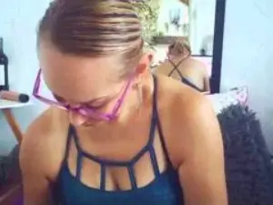 Angelycute  live sex cam