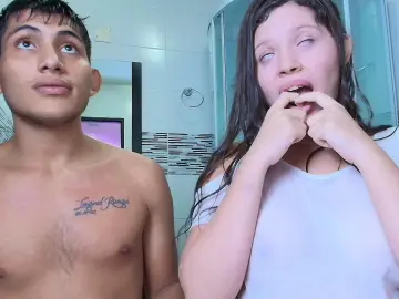 BarbieAndAndru  live sex cam