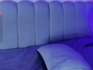 YuridRojas  live sex cam