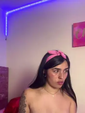 Charlothe942  live sex cam
