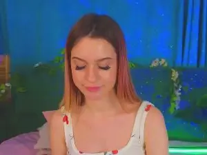 Sarah_Drew  live sex cam