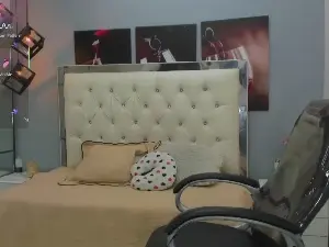 Zoe_cortezz  live sex cam
