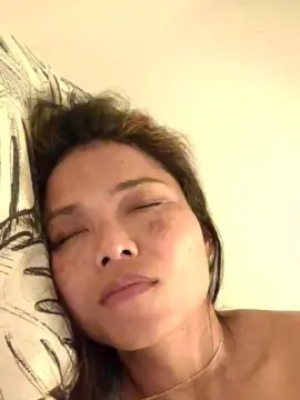 Asianwhitheuro  live sex cam