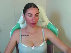 Cammila_horn  live sex cam